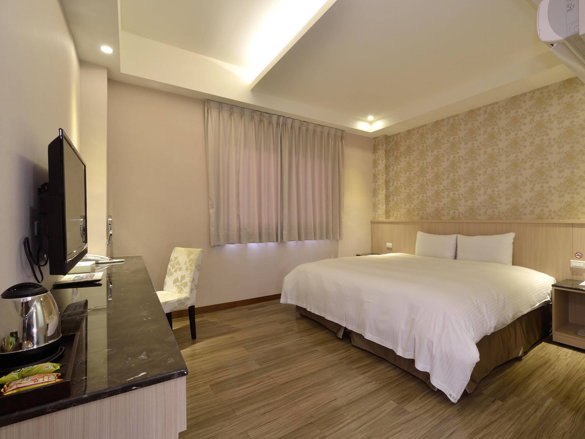 Fupin Hotel Хуалянь Екстер'єр фото