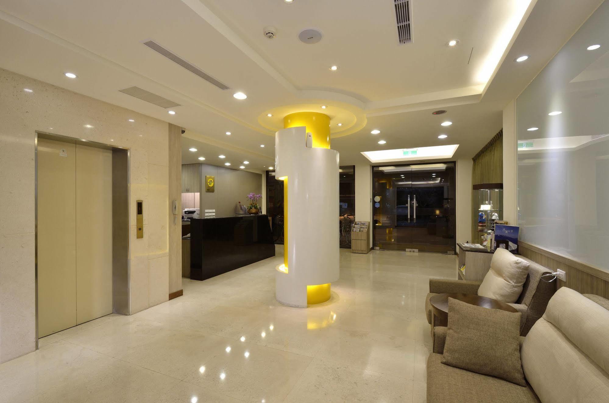 Fupin Hotel Хуалянь Екстер'єр фото